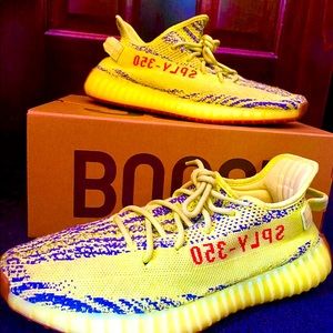 Great Condition! Yeezy Boost 350 V2 (Neon) Size 11